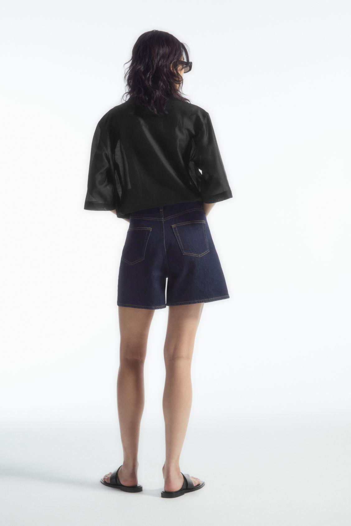 HIGH-RISE DENIM SHORTS Product Image