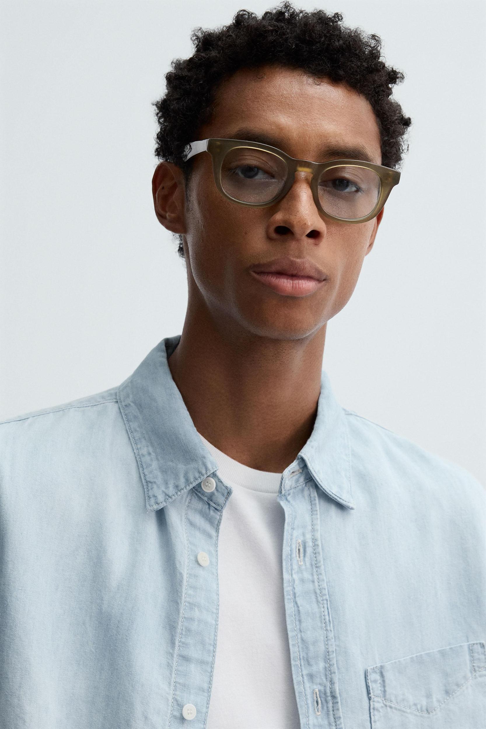 LIGHTWEIGHT DENIM SHIRT Product Image
