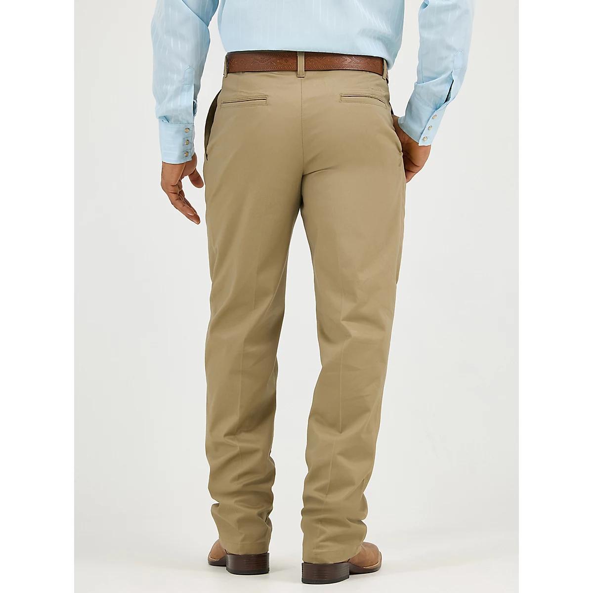 Men's Wrangler Casuals® Pleated Front Relaxed Fit Pants Product Image