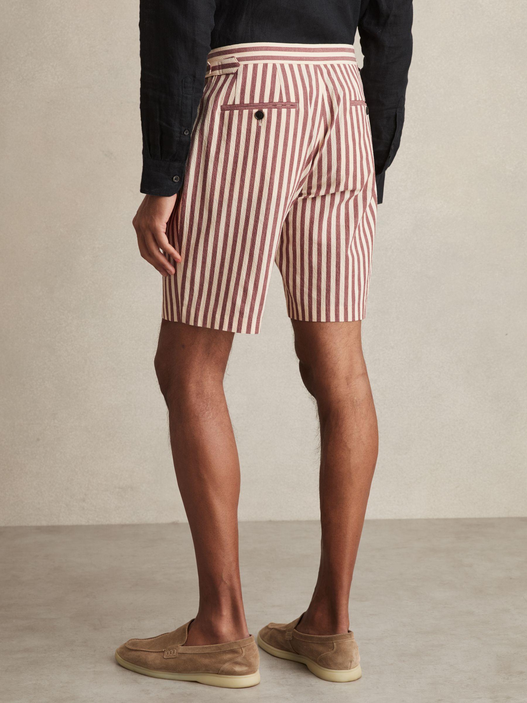 Cotton Blend Seersucker Stripe Shorts in Off White/Mocha Product Image
