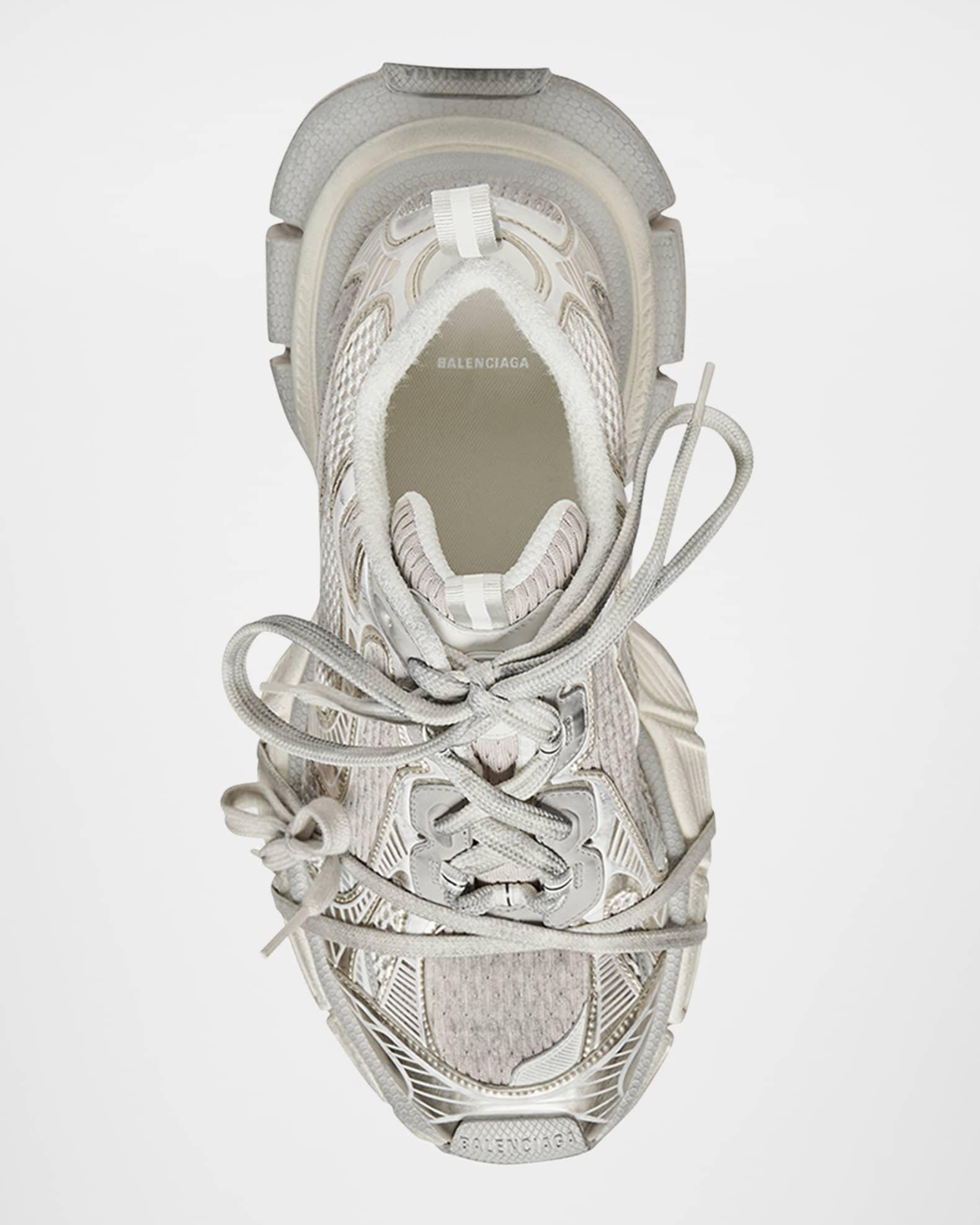 Men's 3XL Mesh Low-Top Sneakers Product Image