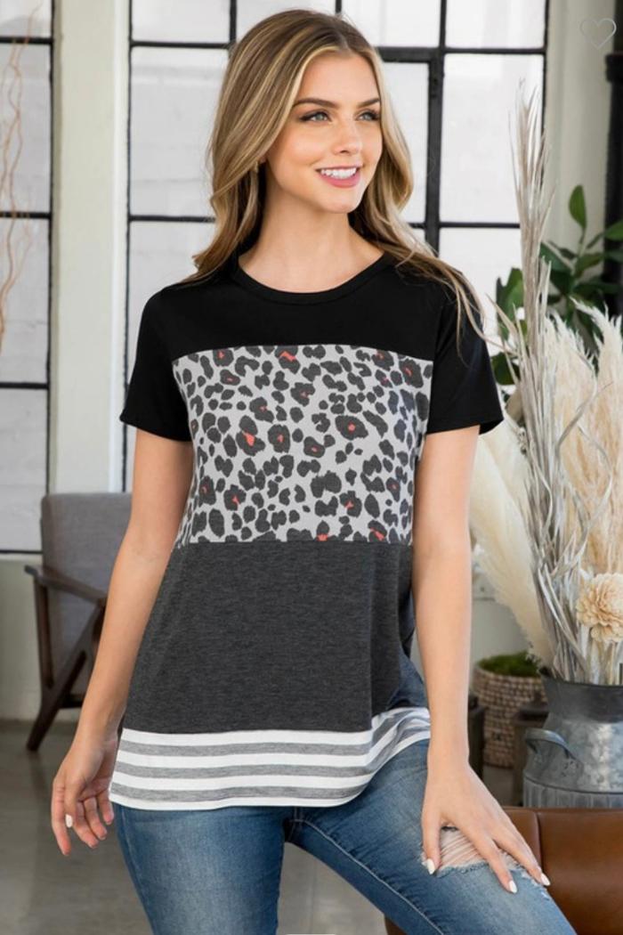 Leopard stripe short sleeved Product Image