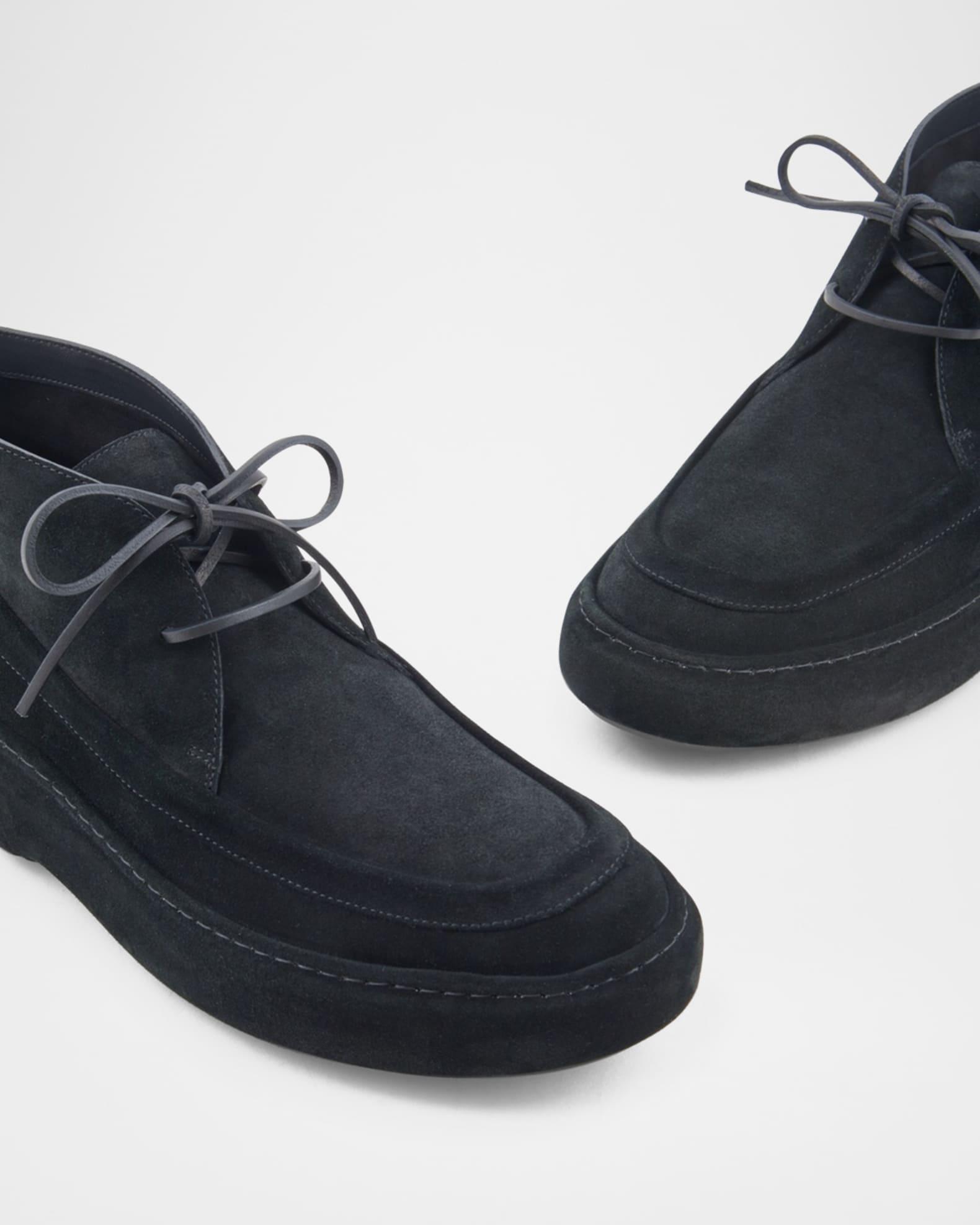 Men's Suede Low Chukka Boots Product Image