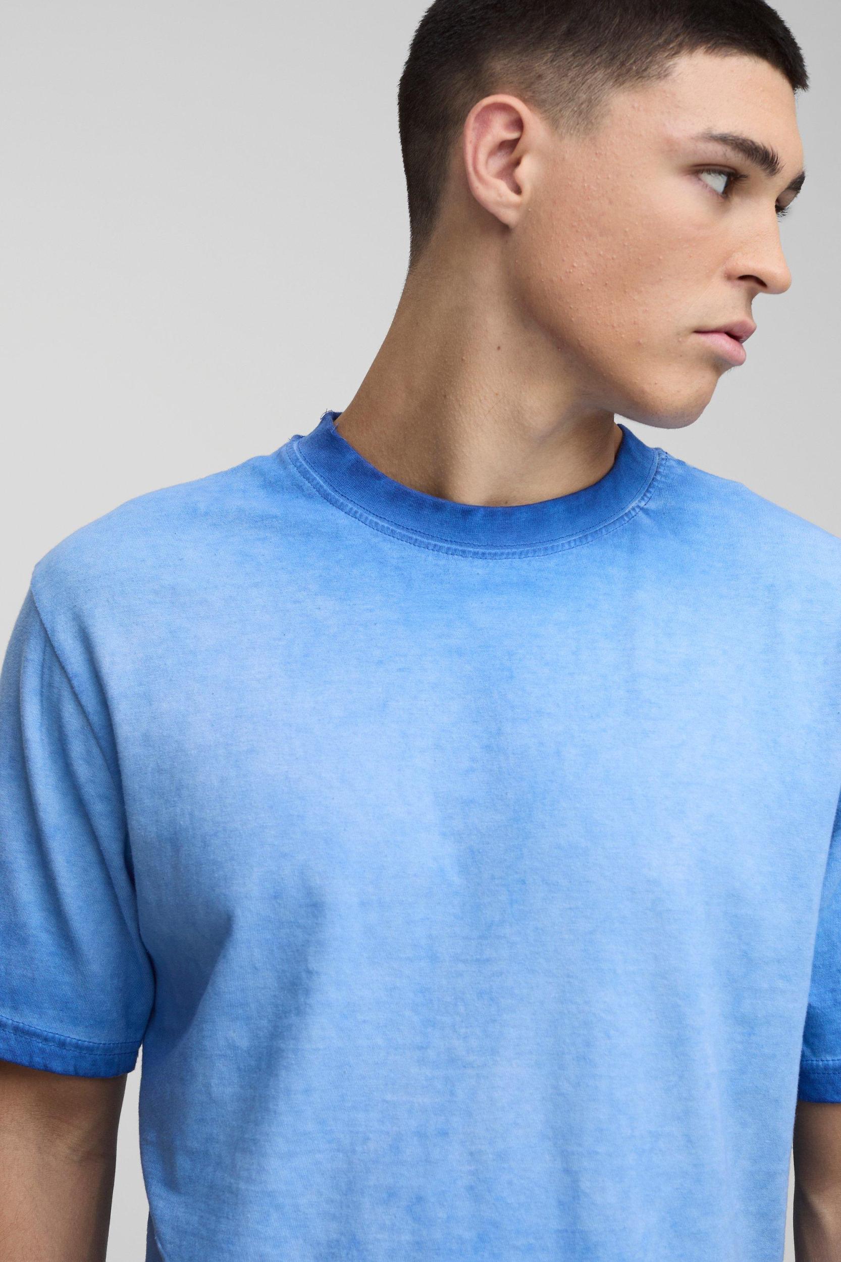 Boxy Washed Crew Neck T-Shirt | boohooMAN USA Product Image