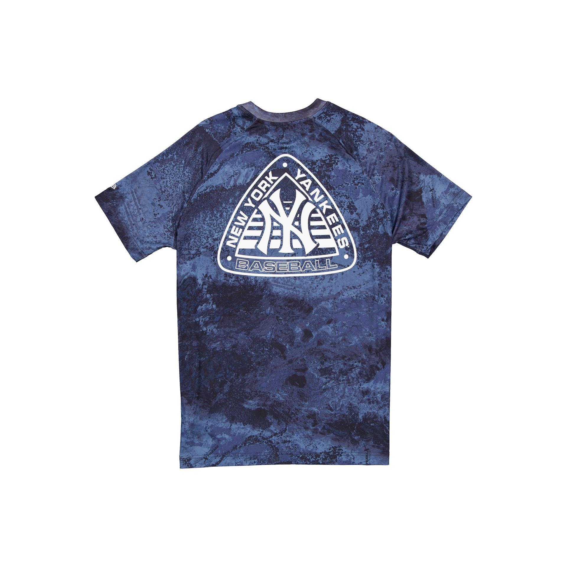 New York Yankees Adventure Realtree T-Shirt Male Product Image