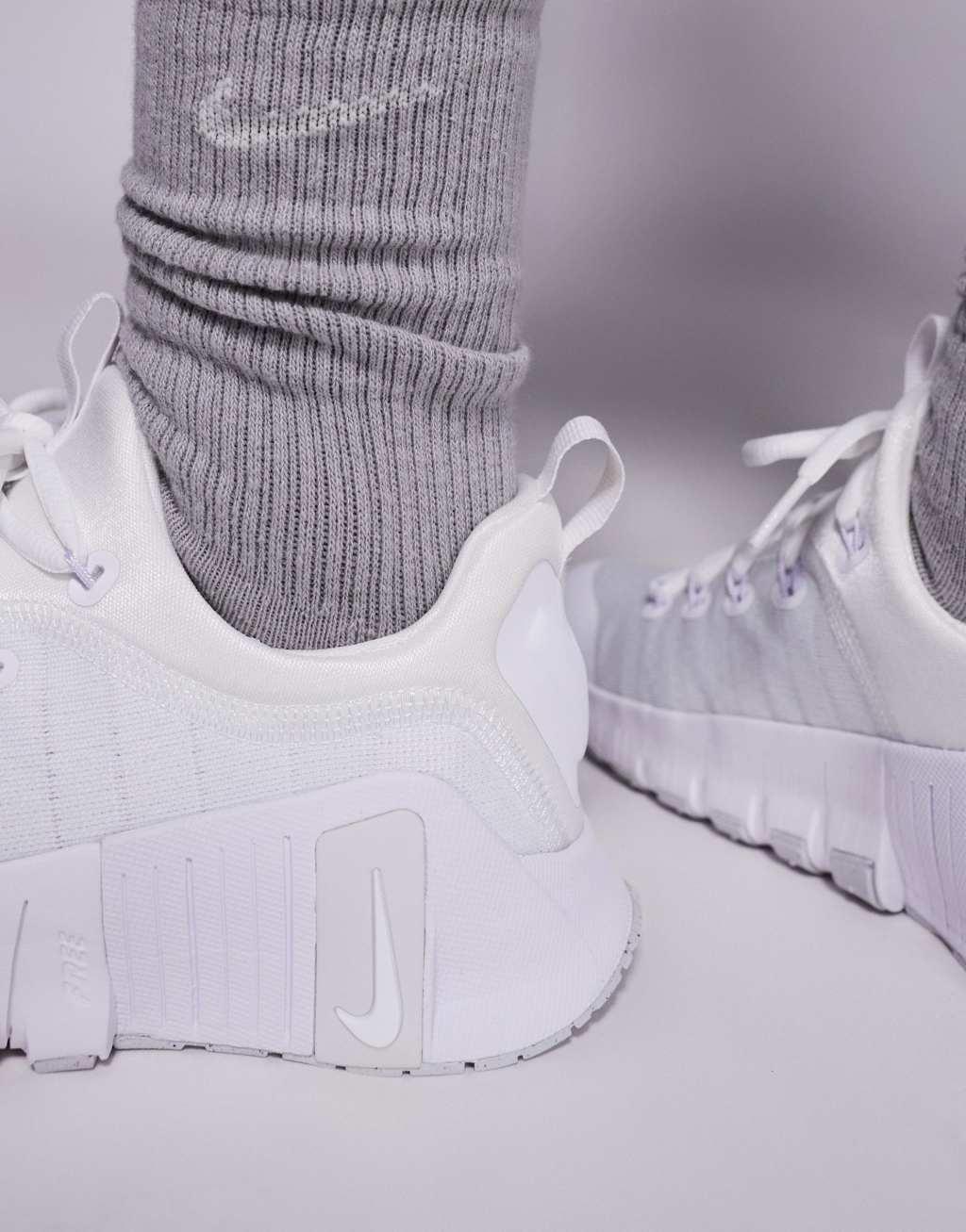 Nike Training Free Metcon 6 sneakers in white Product Image