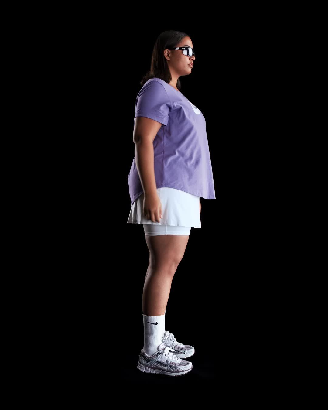 Nike Sportswear Essentials Women's Logo T-Shirt (Plus Size) Product Image