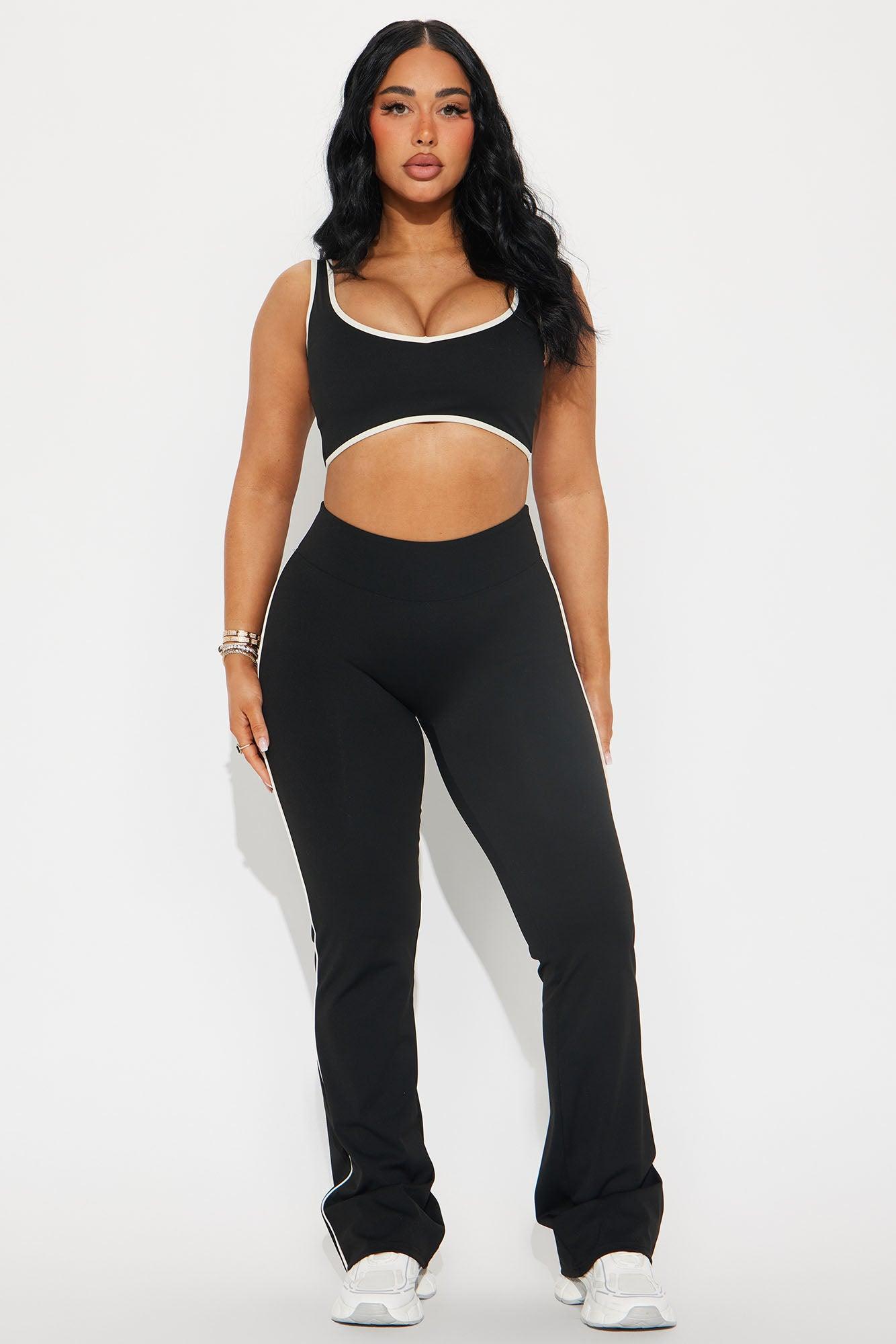 Feel The Breeze Sports Bra - Black Product Image