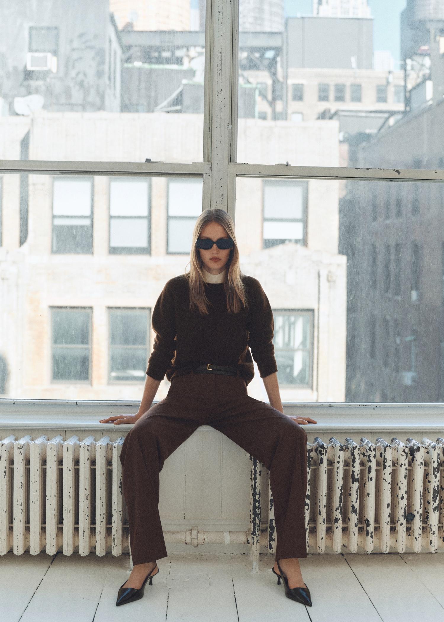 Round-neck knitted sweater - Women | MANGO USA Product Image