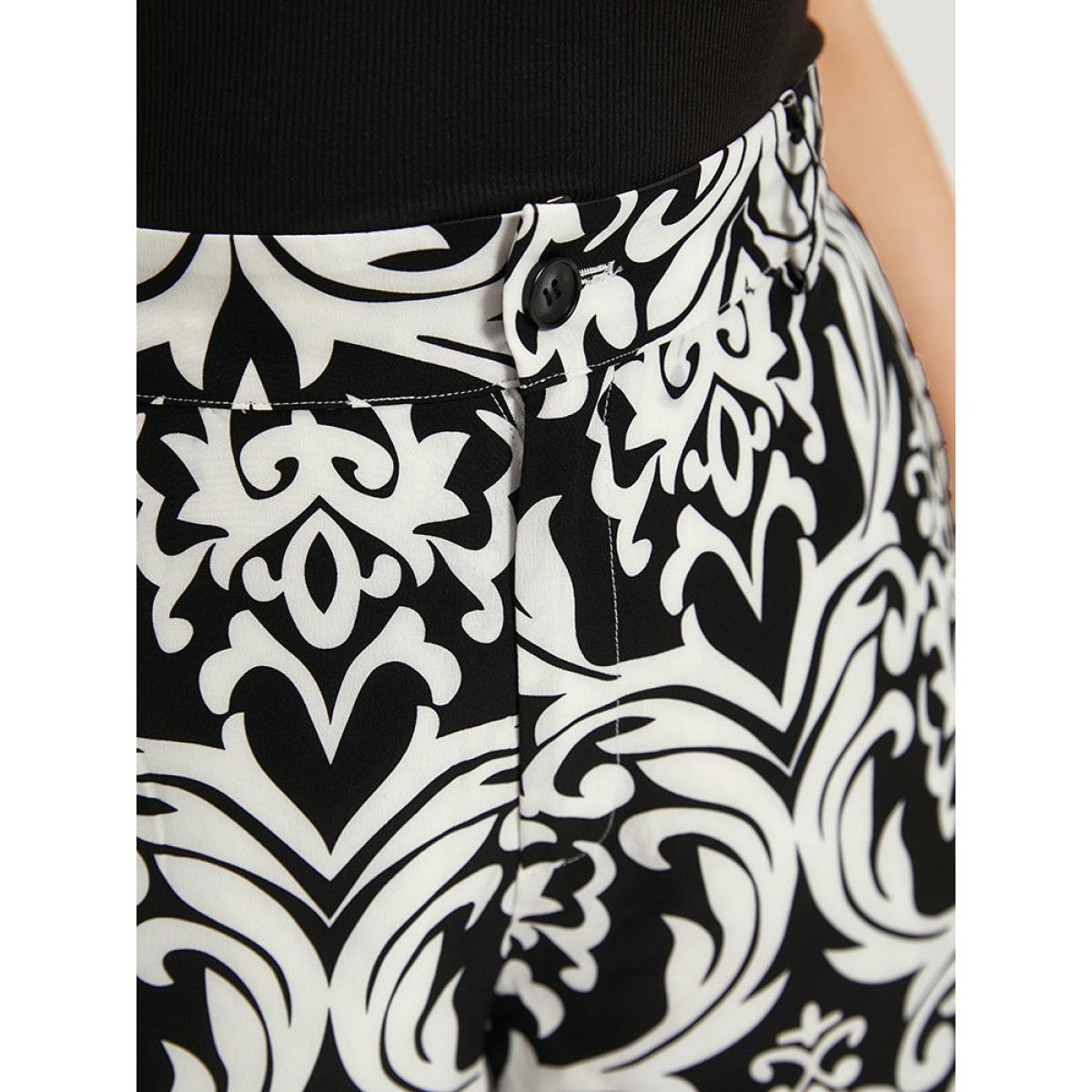 Plus Size Boho Print Button Fly Pocket High Rise Shorts Women Multicolor Elegant Pocket Dailywear Shorts BloomChic 14-16/1X Product Image