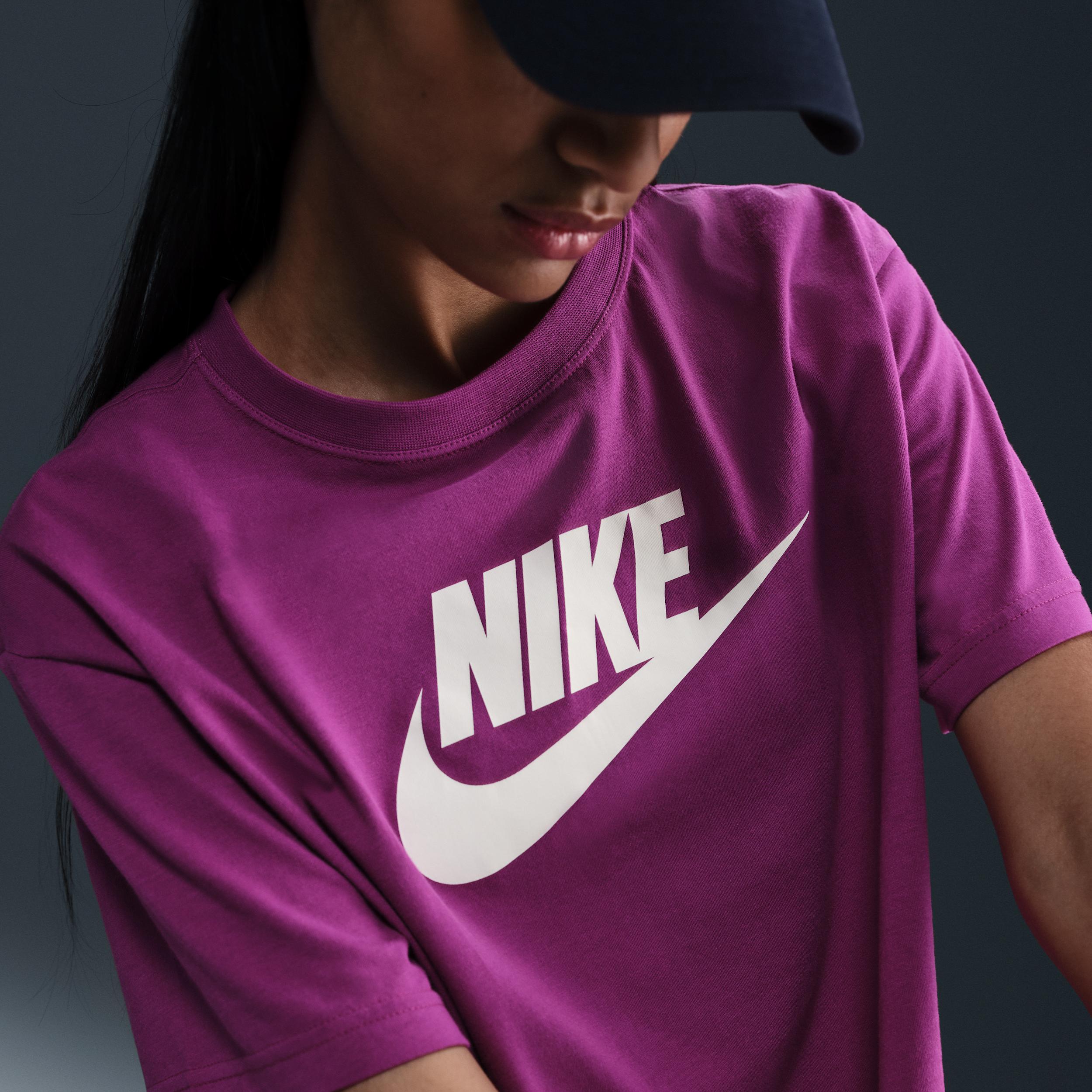 Women's Nike Sportswear Essential Cropped Logo T-Shirt Product Image