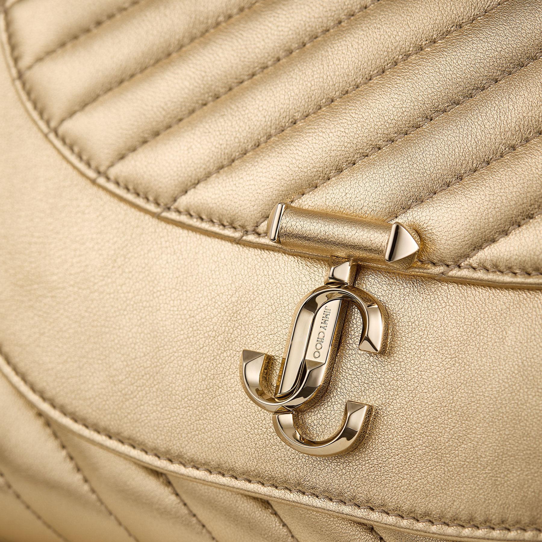 Curve Clutch Product Image