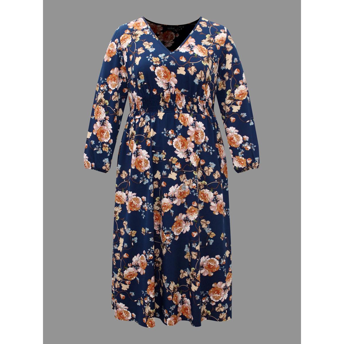 Plus Size Floral Shirred V-Neck Maxi Dress DarkBlue Women Elegant Shirred V-neck Long Sleeve Curvy BloomChic 28/5X Product Image