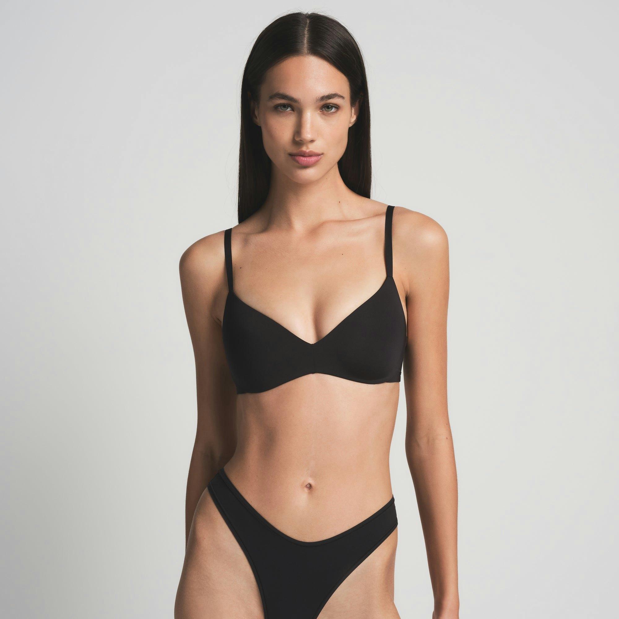 WIRELESS FORM PUSH-UP PLUNGE BRA | ONYX Product Image