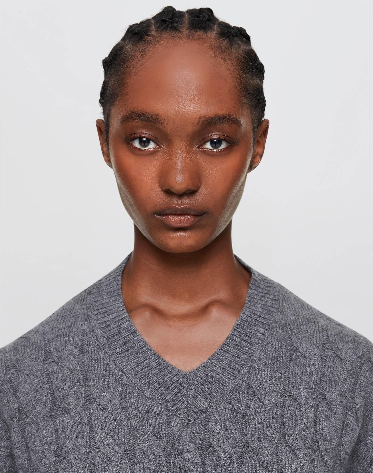 Cashmere Cable V Neck Pullover - Grey Heather Product Image