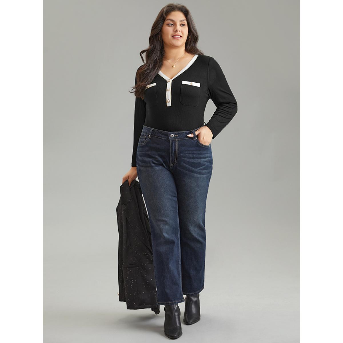 Plus Size Contrast Trim Button Detail Patched Pocket T-shirt Black Women Casual Contrast Plain V-neck Dailywear T-shirts BloomChic 18-20/2X Product Image