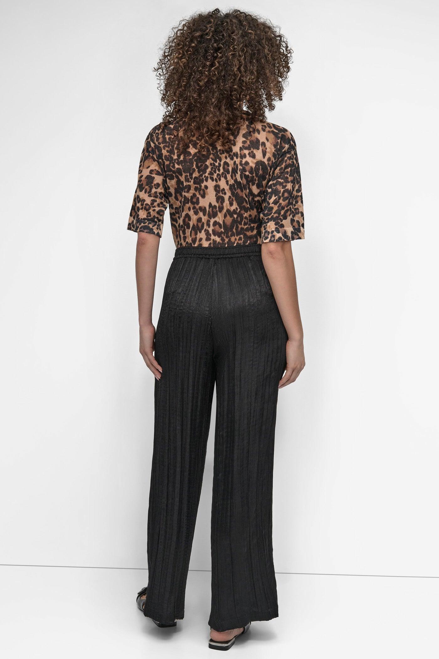 MID RISE PLISSÉ WIDE LEG PANT Product Image