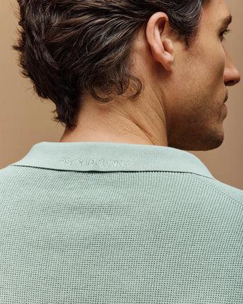 MENS LEETON JOHNNY COLLAR KNIT POLO - B6E562F200 Male Product Image