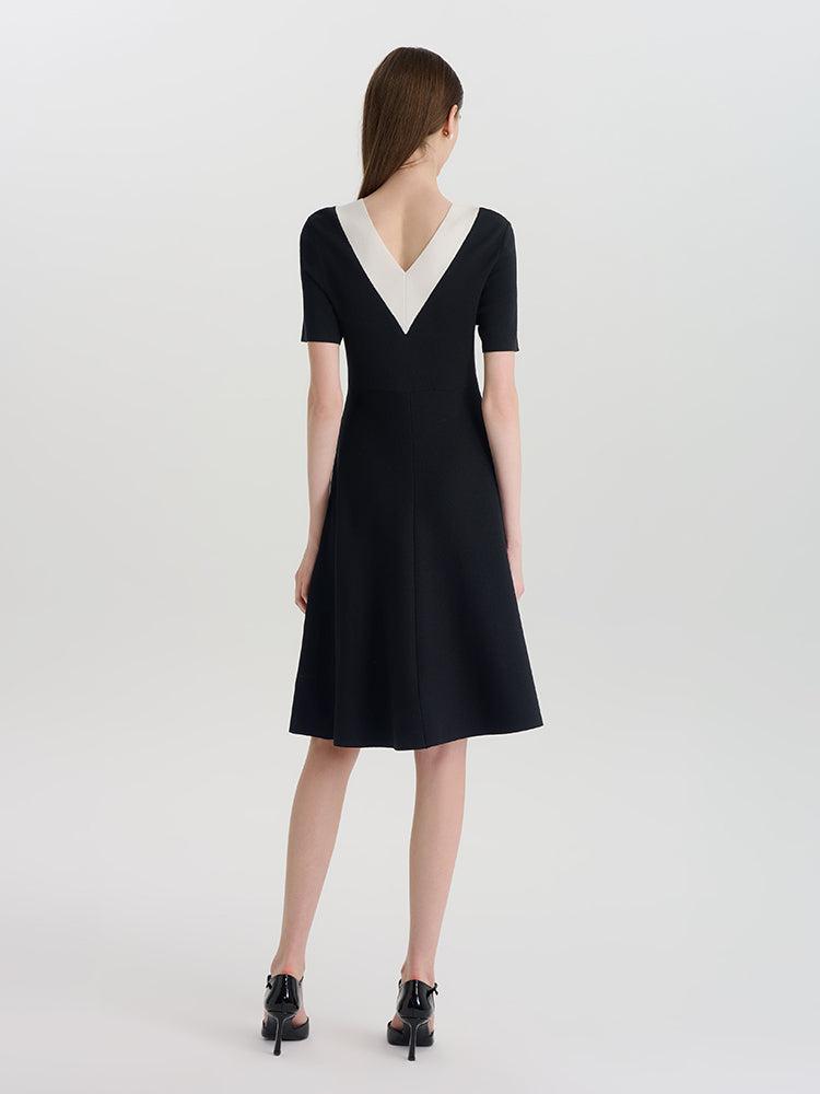 Contrast V-Neck Slim Knitted Women Midi Dress Product Image