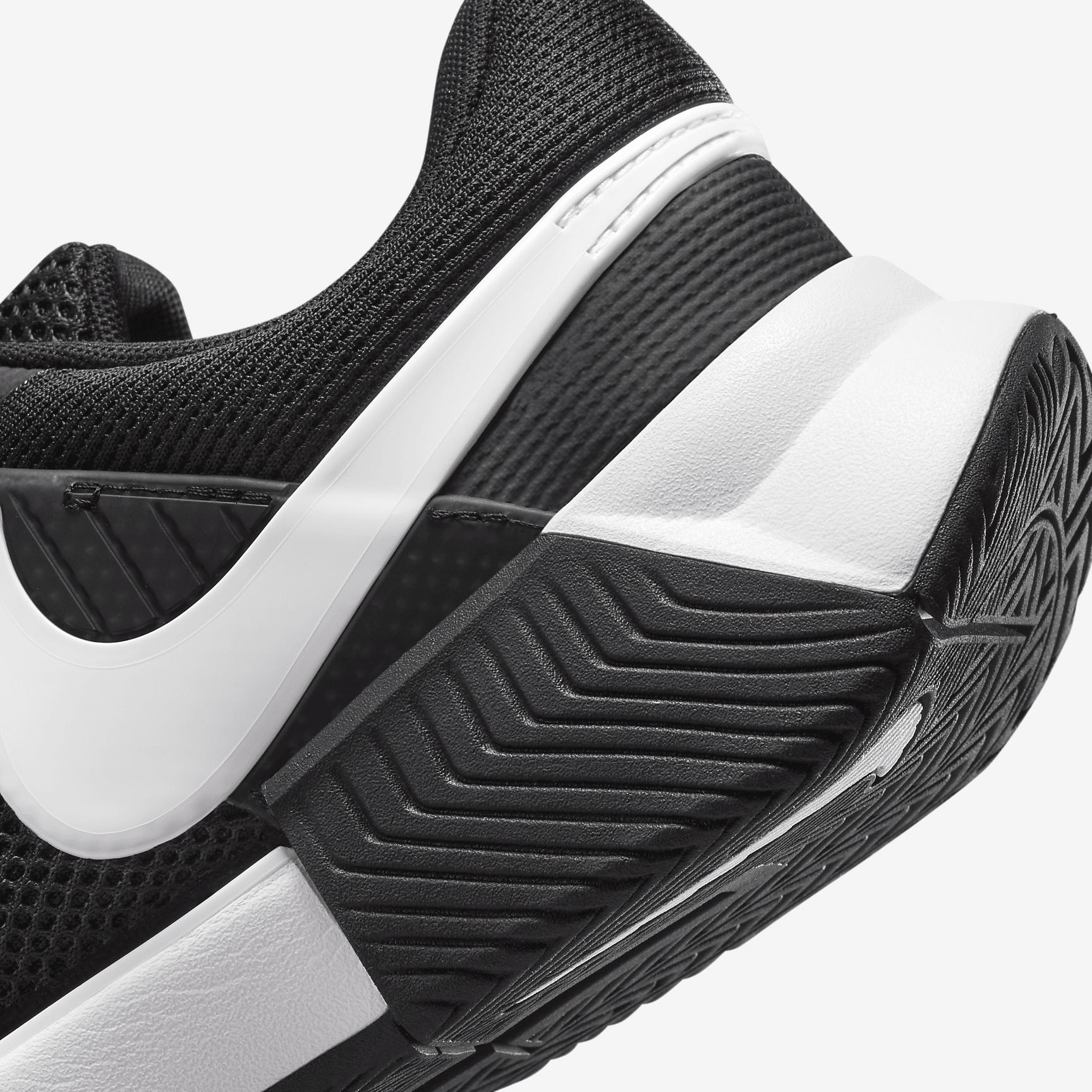 Nike Women's Zoom GP Challenge 1 Hard Court Tennis Shoes Product Image