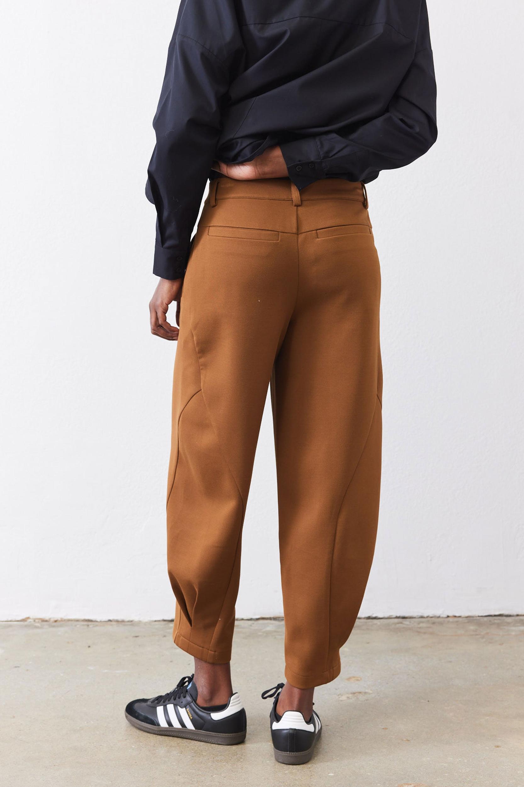 Stretch Suit Detail Oriented Tapered Pants Product Image
