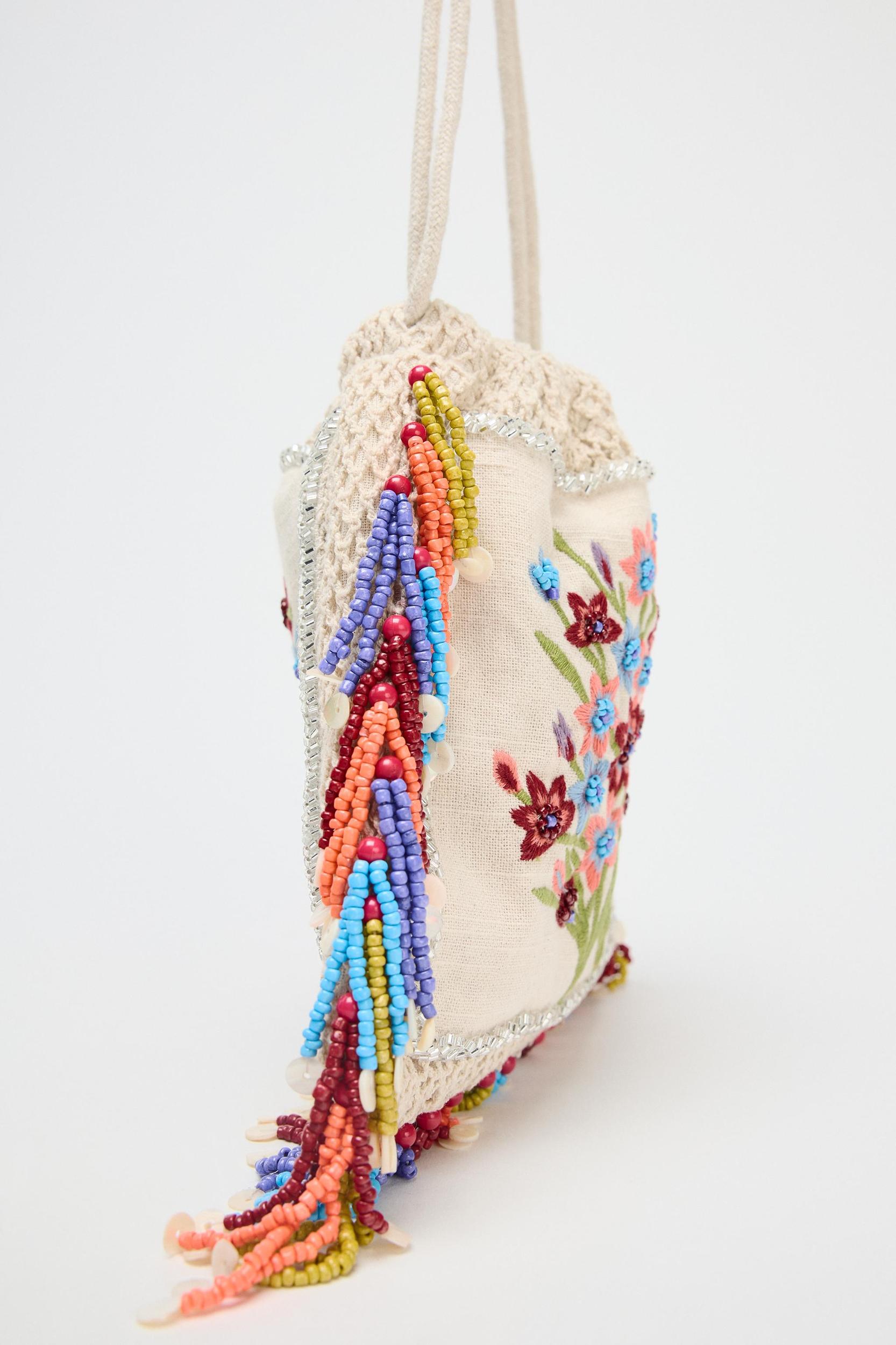 FLORAL EMBROIDERY BUCKET BAG Product Image