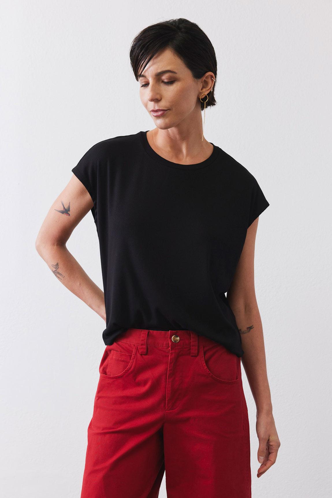 The Ribbed Tuck-In Tee Product Image