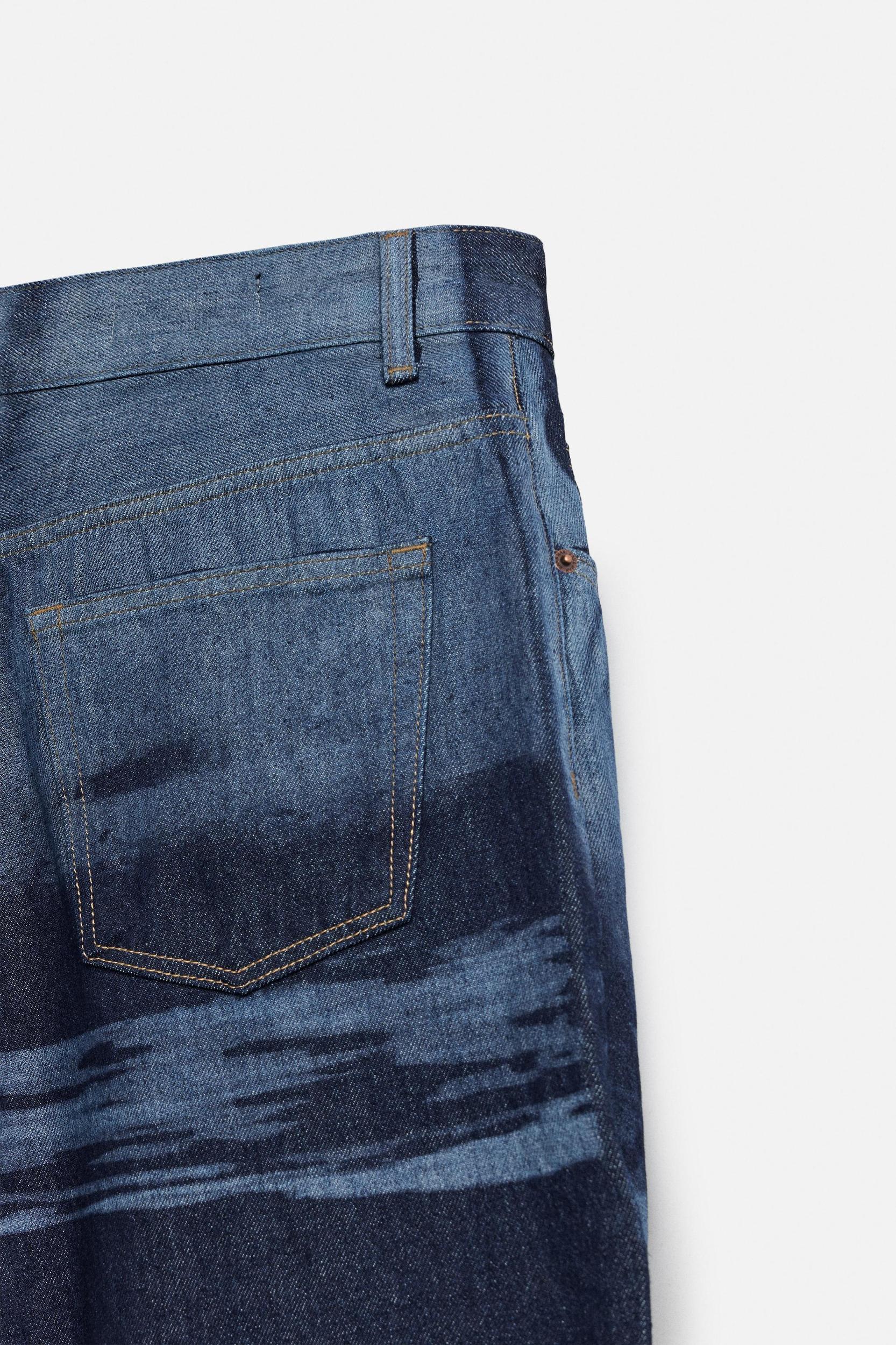 PRINTED RELAXED FIT JEANS Product Image