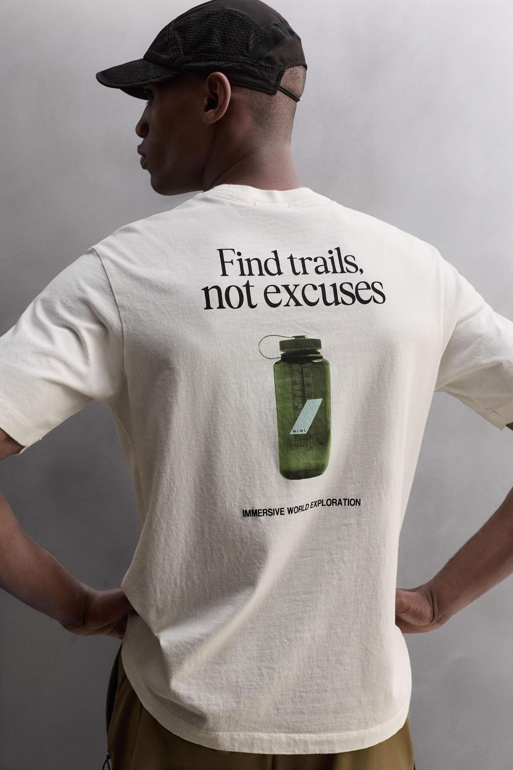 GRAPHIC PRINT T-SHIRT Product Image