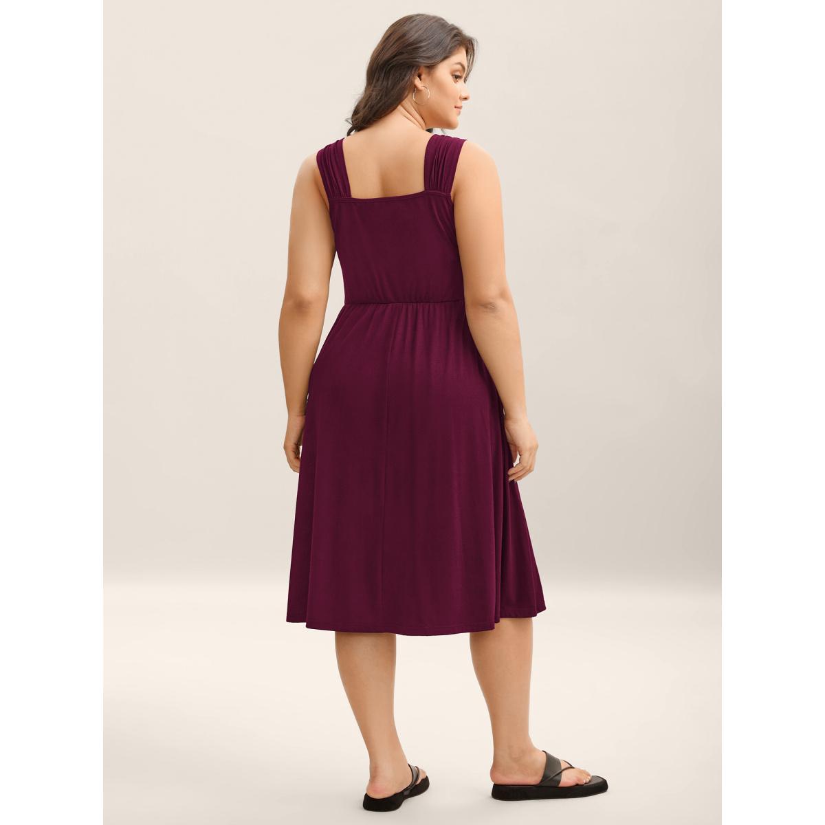 Plus Size Crosswrap Bodice Pockets Midi Dress RedViolet Women Leisure Heart neckline Sleeveless Curvy BloomChic 30/6X Product Image