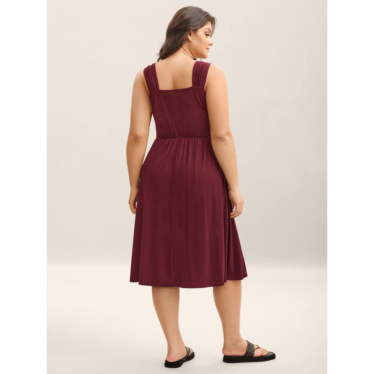 Plus Size Crosswrap Bodice Pockets Midi Dress RedViolet Women Leisure Heart neckline Sleeveless Curvy BloomChic 30/6X Product Image