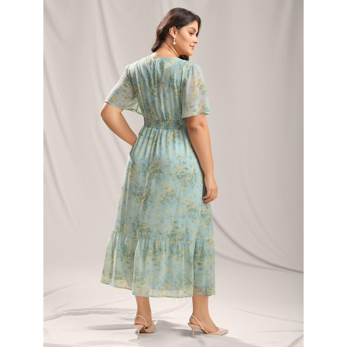 Plus Size Breezy Floral Shirred Pockets Maxi Dress Mint Women V-neck Short sleeve Curvy BloomChic 26/4X Product Image