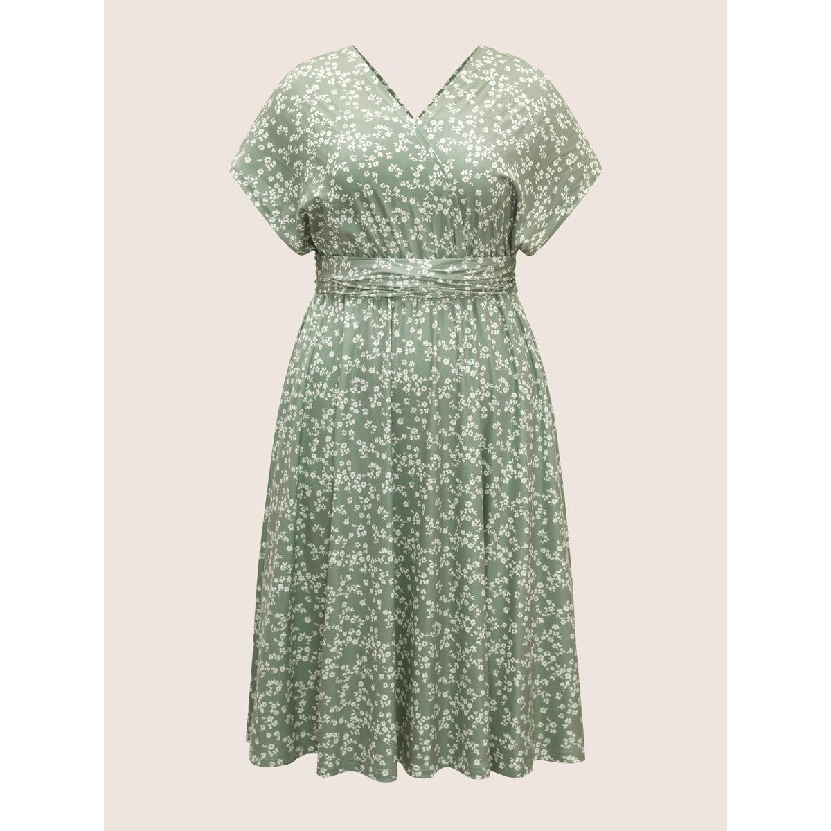 Plus Size Everywhere Dress - Ditsy Floral Wrap Pocket Dress Palemauve Women Elegant Belted V-neck Sleeveless Curvy BloomChic 22-24/3X Product Image