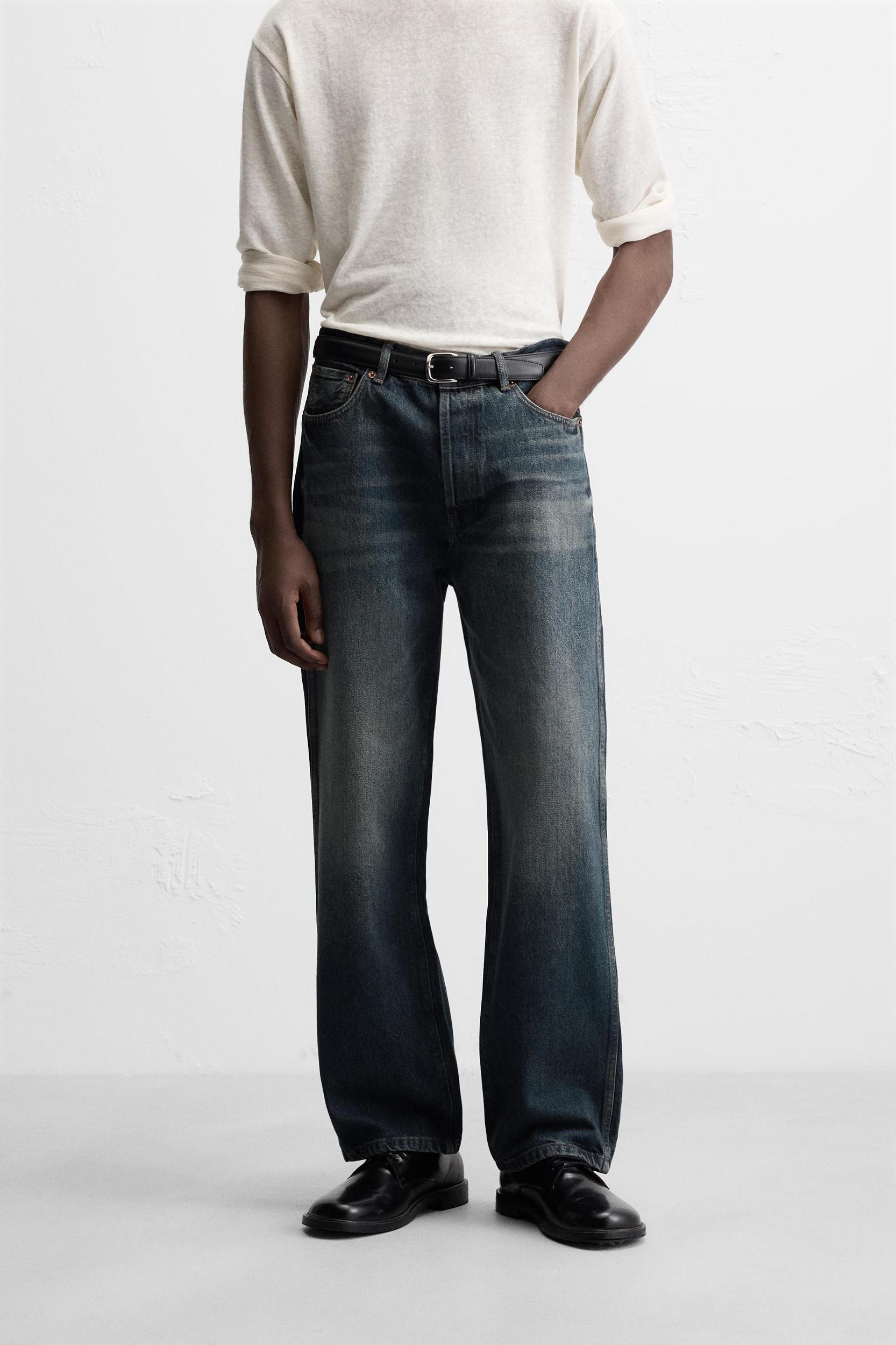 STRAIGHT FIT RELAXED JEANS Product Image