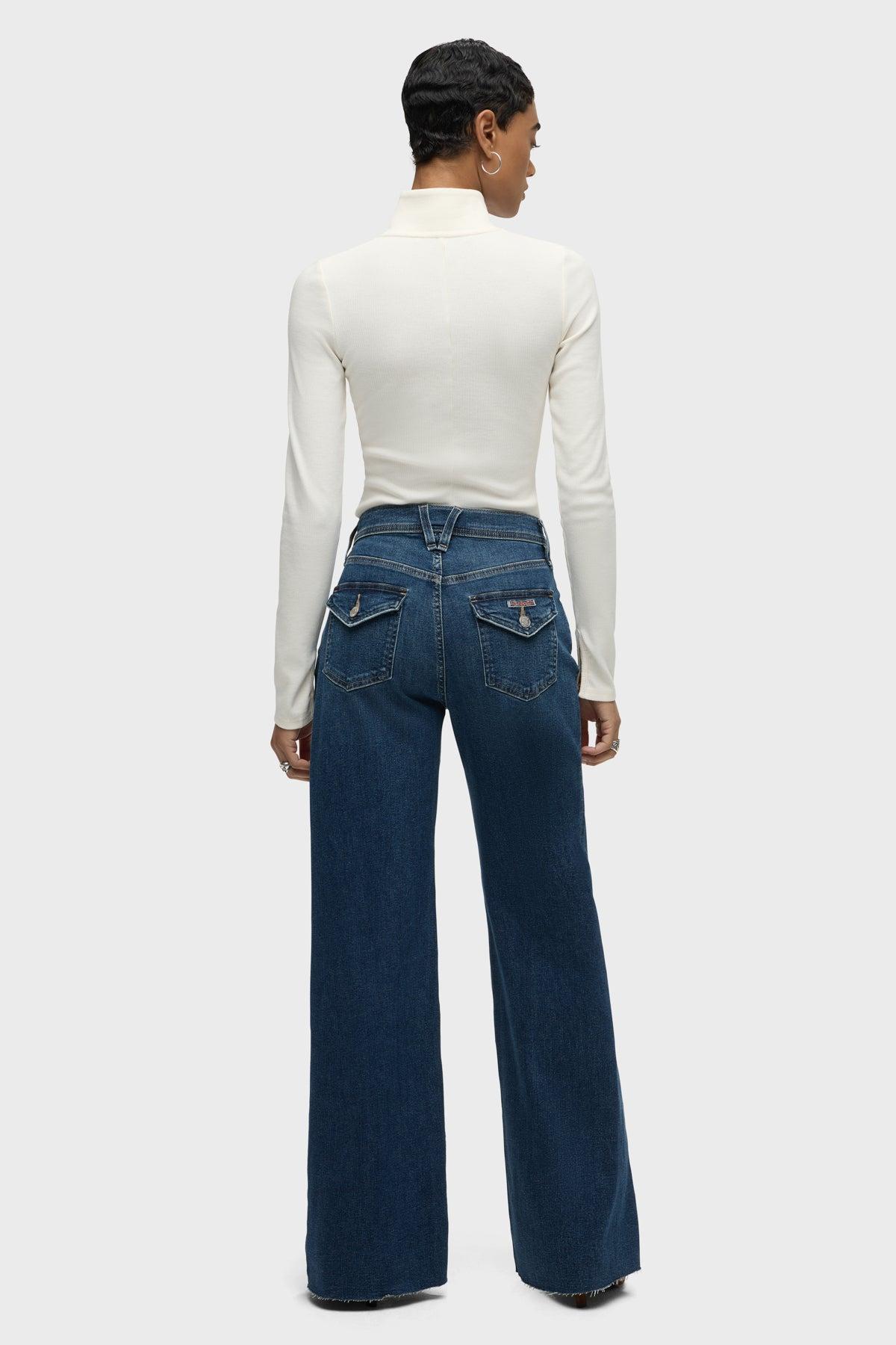 Long Sleeve Hook & Eye Bodysuit Female Product Image