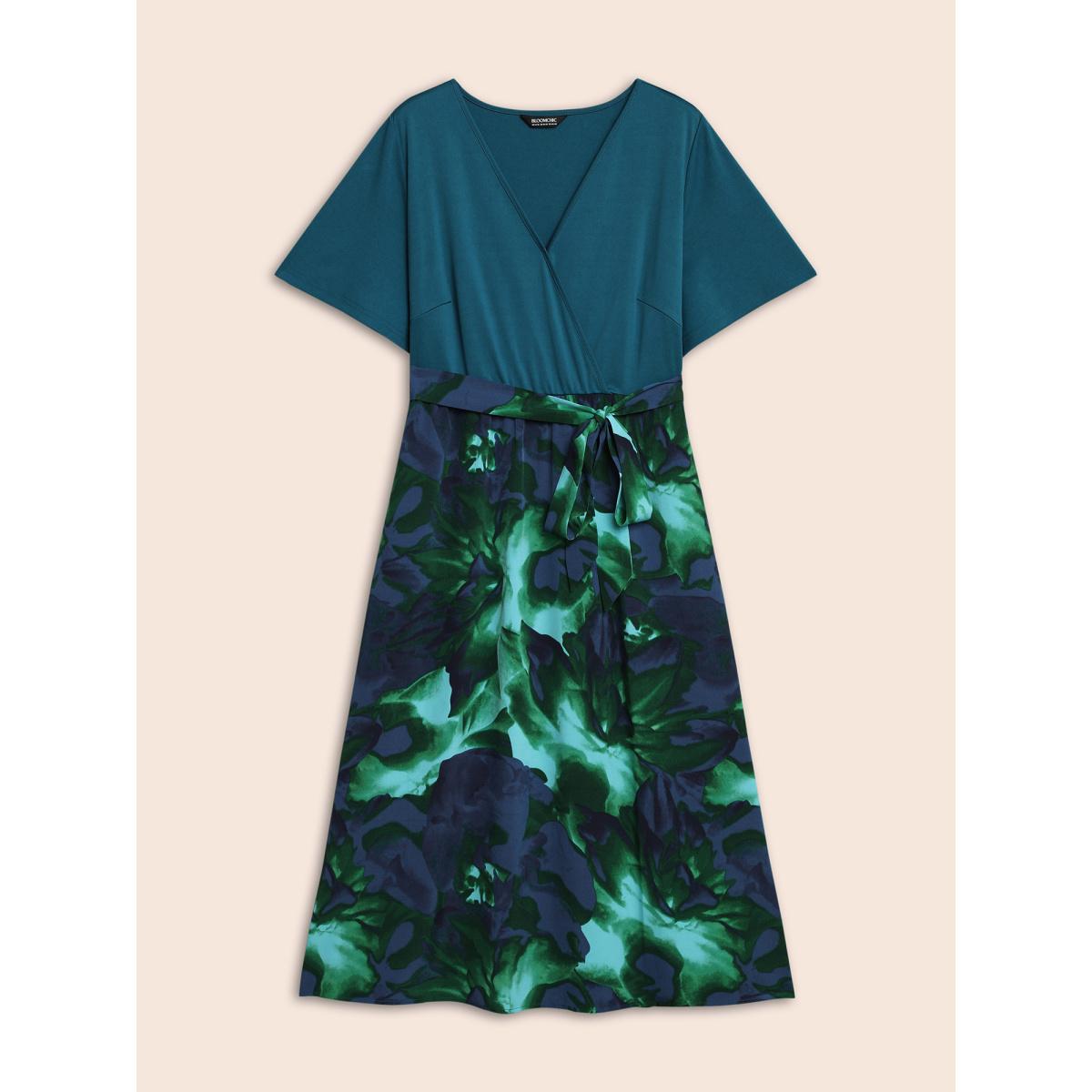 Plus Size Tropical Print Wrap Neck Waist-Tie Dress Emerald Women Elegant Belted Knit Dresses Bloomchic 28/5X Product Image