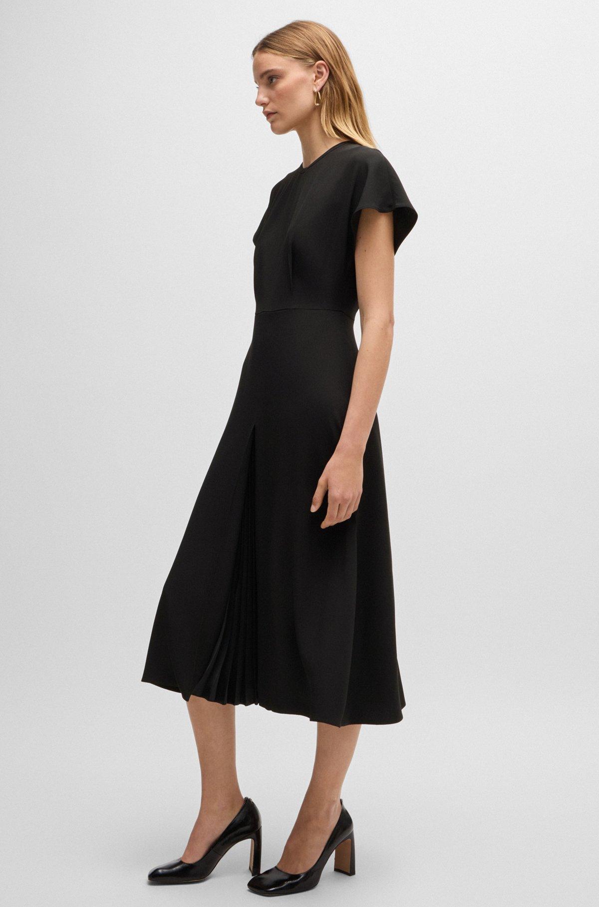 Keyhole-neckline dress with plissé insert Product Image