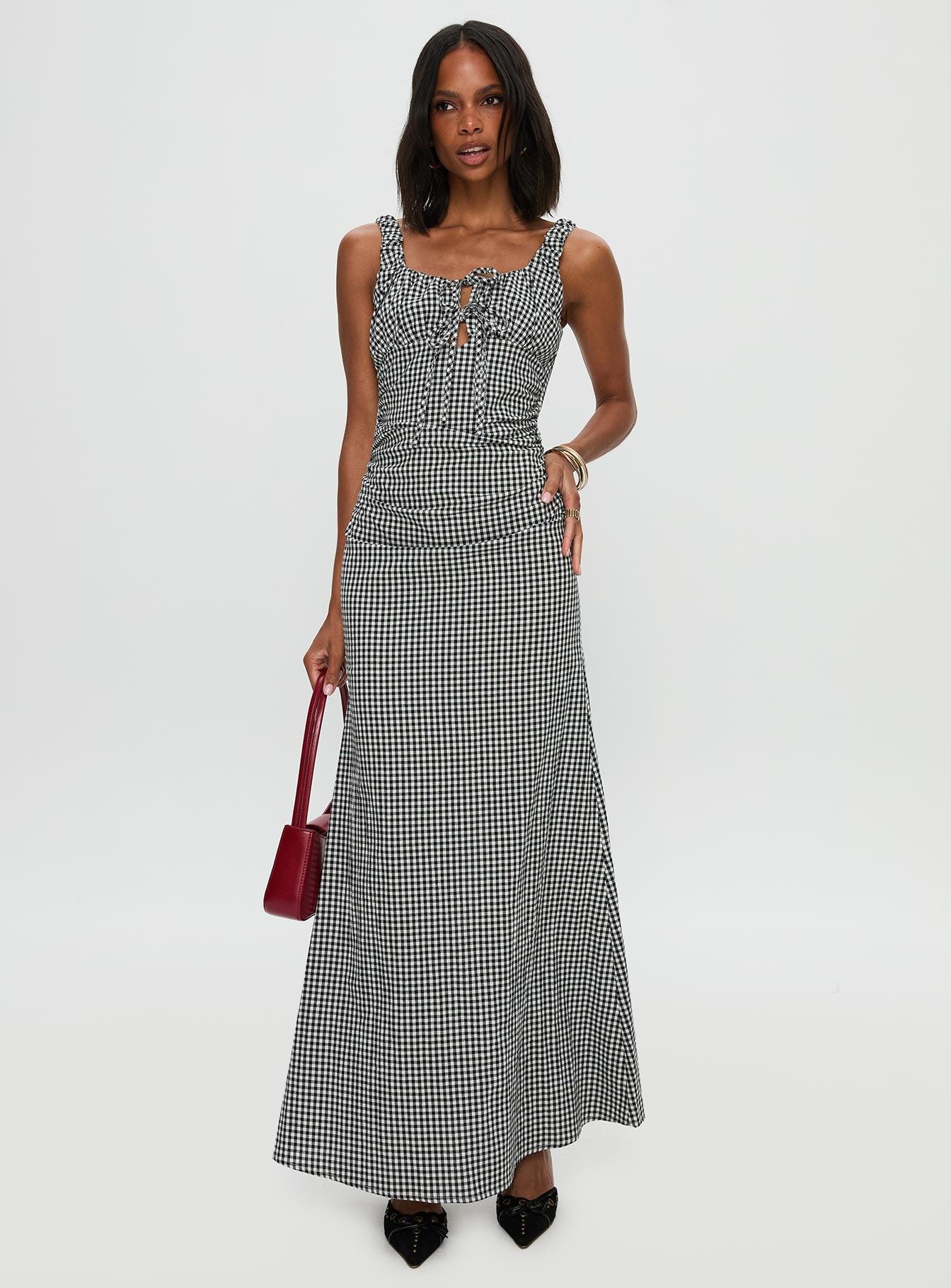 Roundtrip Maxi Dress Black / White Product Image