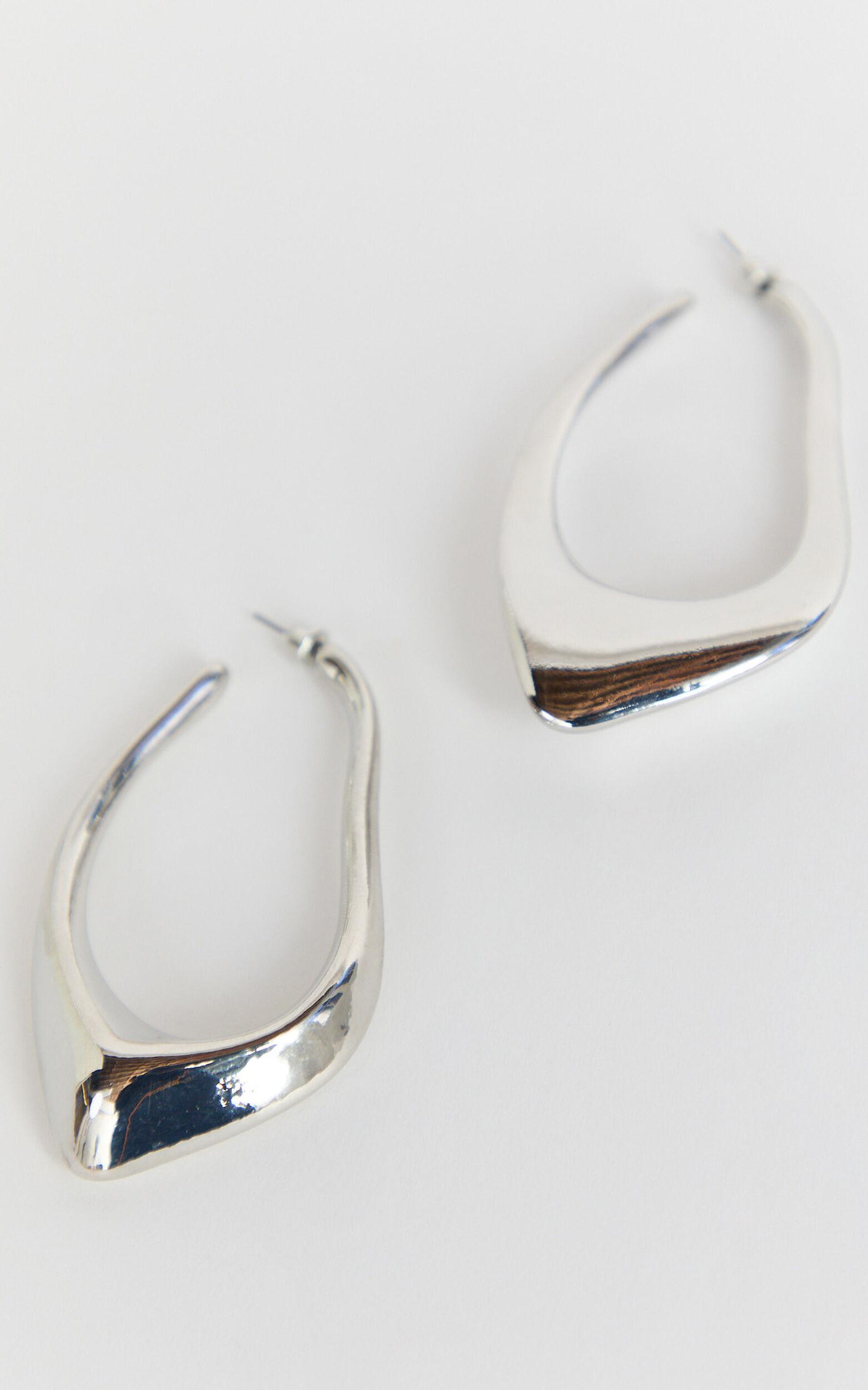 Diana Earrings in Silver Product Image