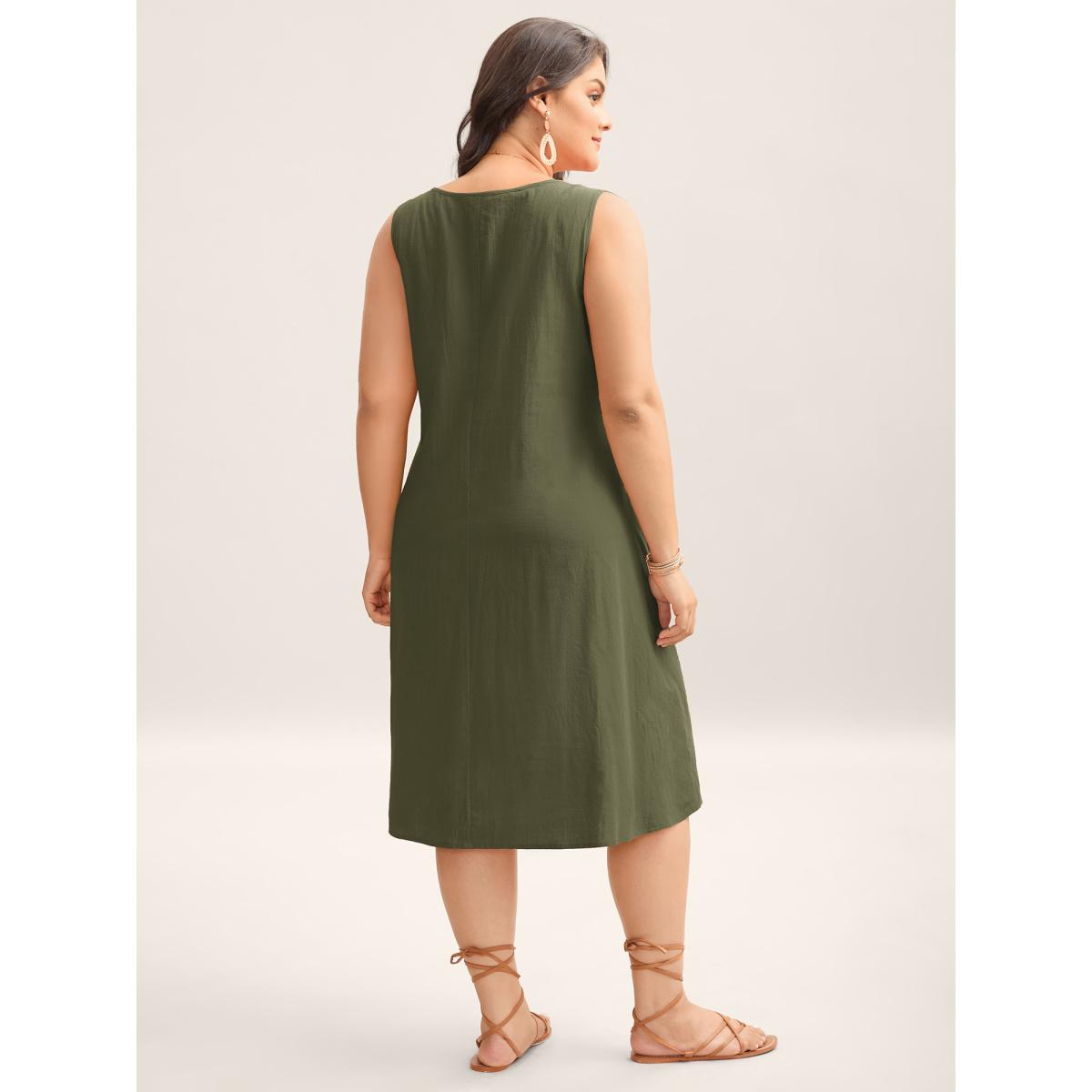 Plus Size Cotton Toothpick Pleat Plain Midi Dress Moss Women Resort Notched collar Sleeveless Curvy BloomChic 18-20/2X Product Image