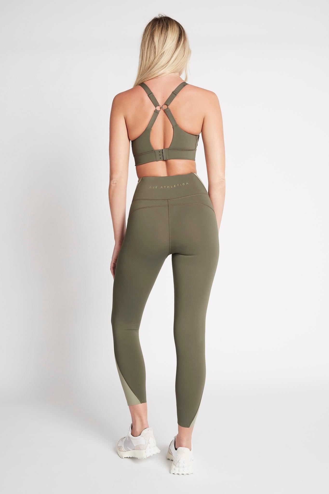 High Rise Signature Logo 7/8 Legging 210 Product Image