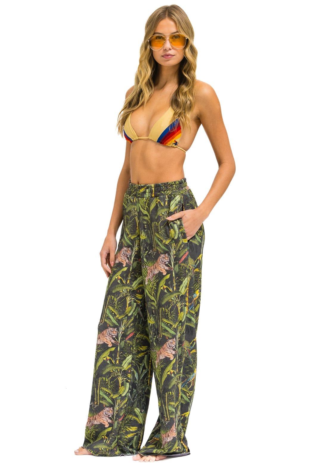JUNGLE WIDE LEG POCKET SWEATPANTS - VINTAGE CHARCOAL Female Product Image