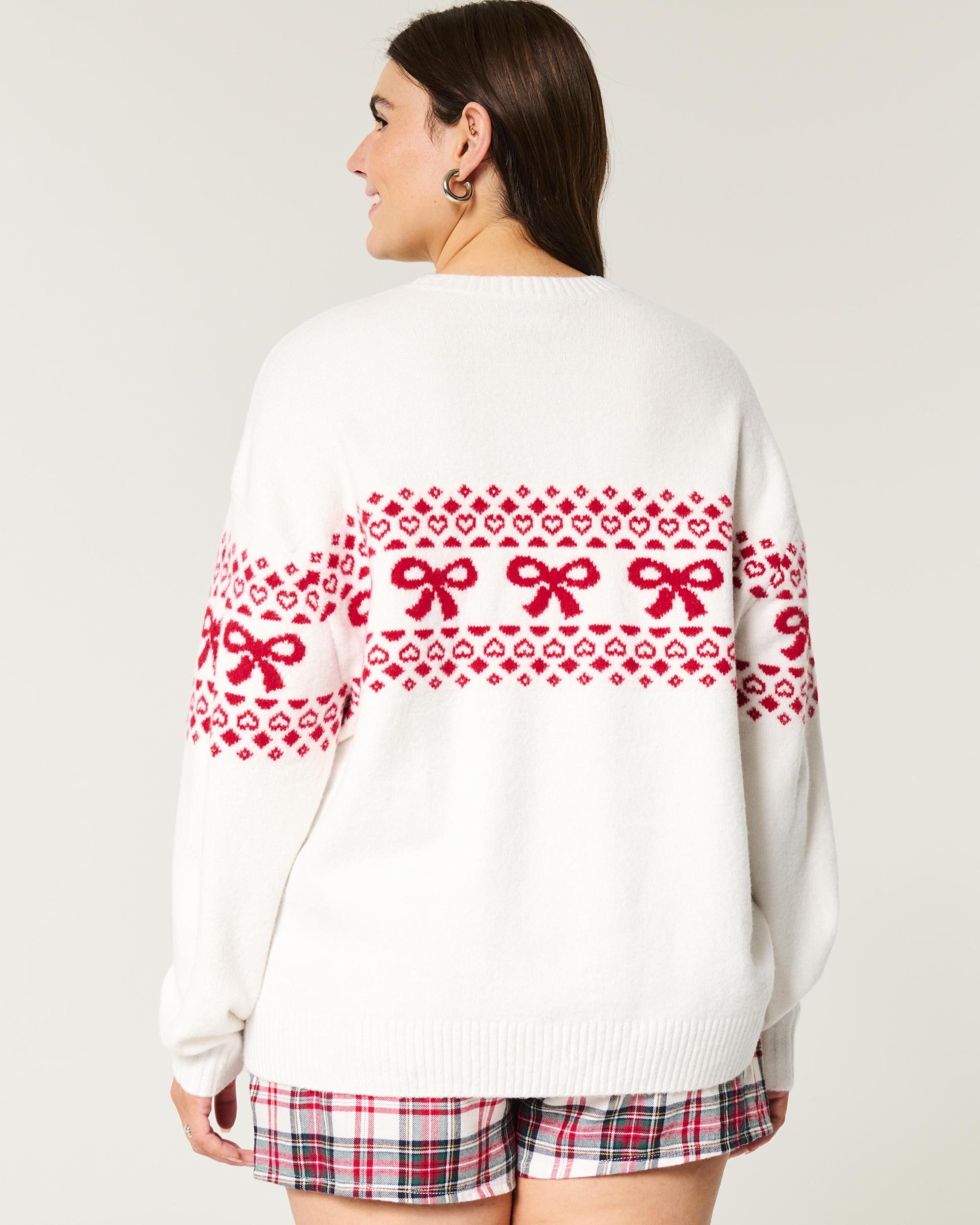 Hollister Comfy Cloud Teddy Bear Graphic Crew Sweater Product Image