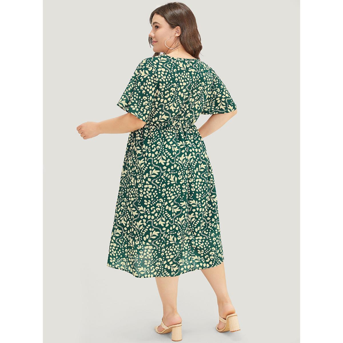 Plus Size Plant & Geometric Batwing Sleeve Pocket Flutter Knot Neck Dress DarkGreen Women Elegant Knotted V-neck Short sleeve Curvy Midi Dress BloomChic 28/5X Product Image