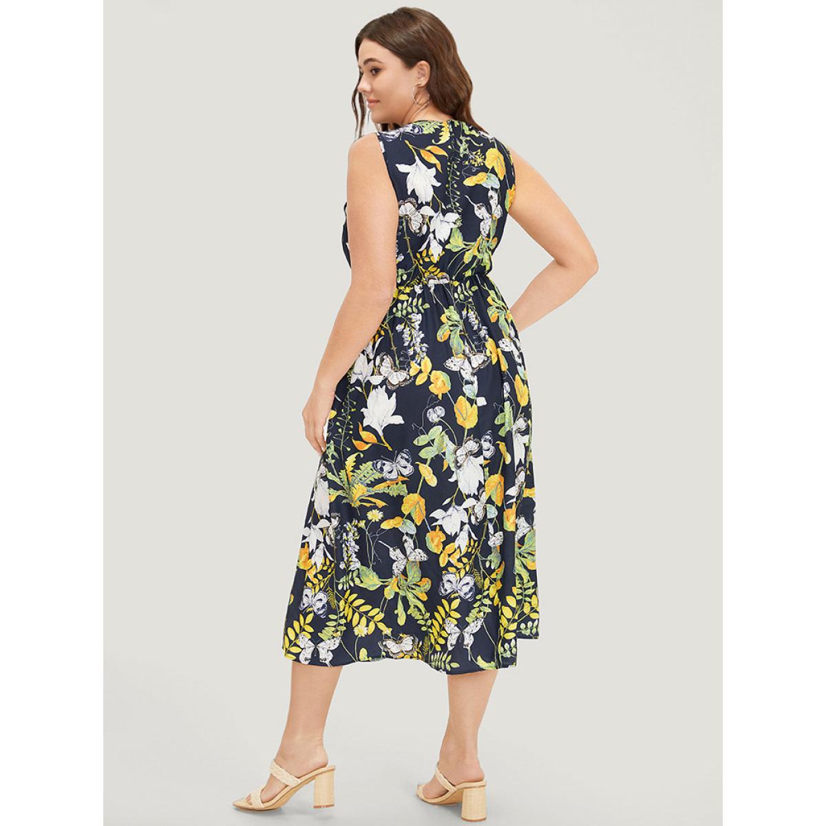 Plus Size Floral Print Pocket Sleeveless Ruffle Hem Dress DarkBlue Women Vacation Gathered Round Neck Sleeveless Curvy Midi Dress BloomChic 22-24/3X Product Image