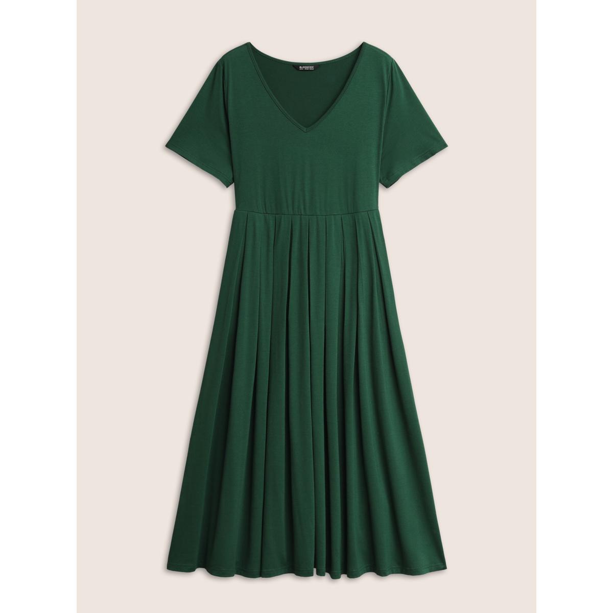 Plus Size Supersoft Essentials Plain Pleated Dress Green Women Casual Pleated V-neck Short sleeve Curvy BloomChic 12/L Product Image