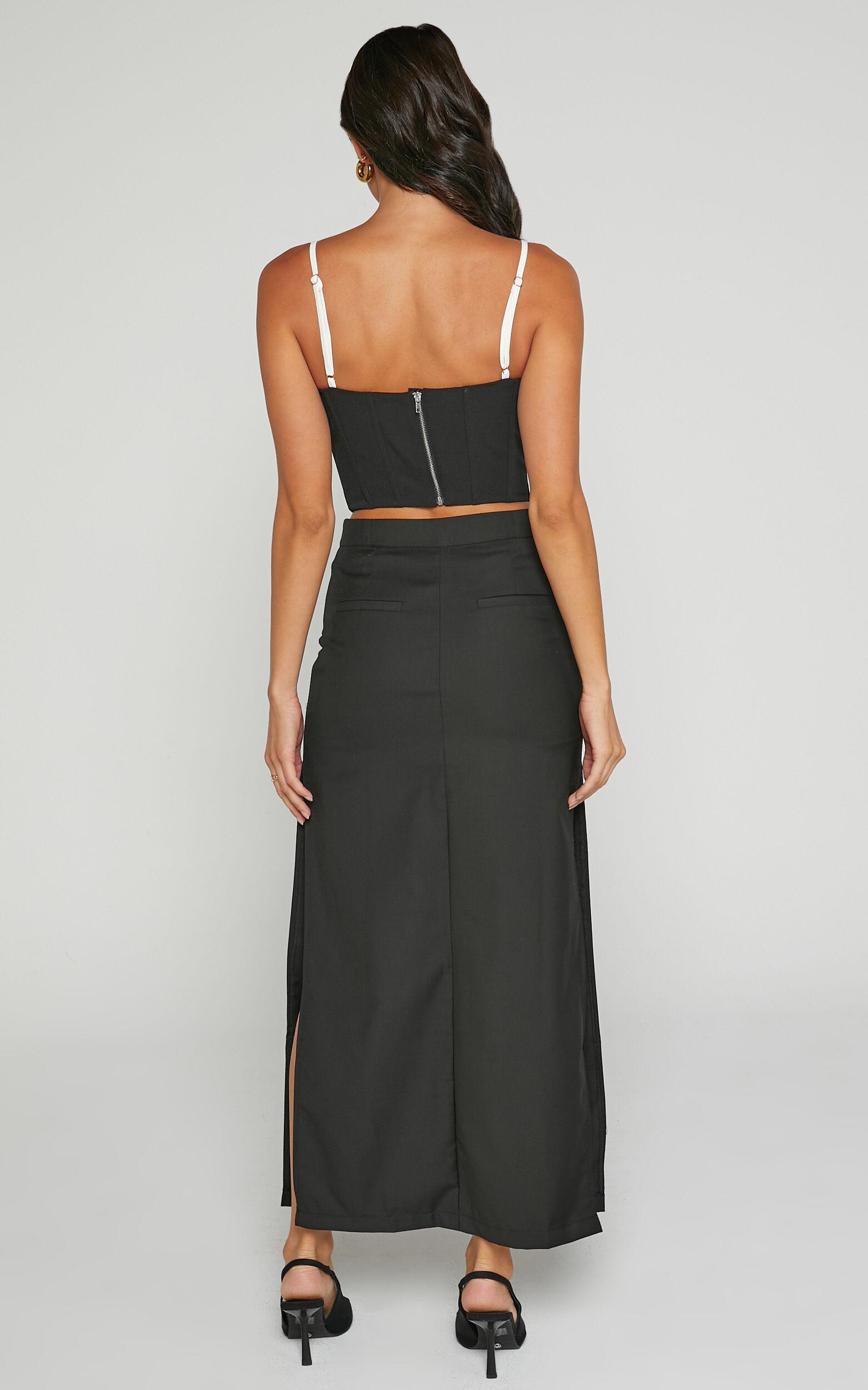 Lioness - Minimalist Midi Skirt in Onyx Product Image