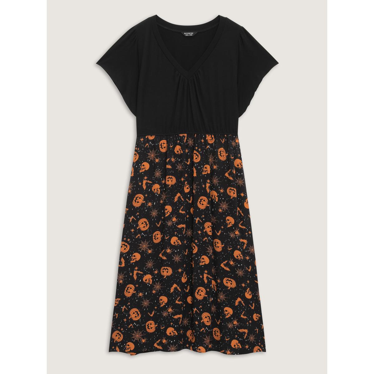 Plus Size Pumpkin Contrast Print Pockets Maxi Dress Black Women Timeless Gathered V-neck Short sleeve Curvy BloomChic 28/5X Product Image