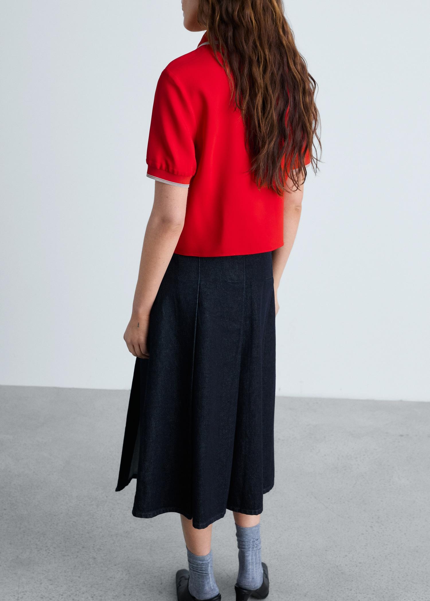 Cropped polo shirt with contrasting trim - Women | MANGO USA Product Image