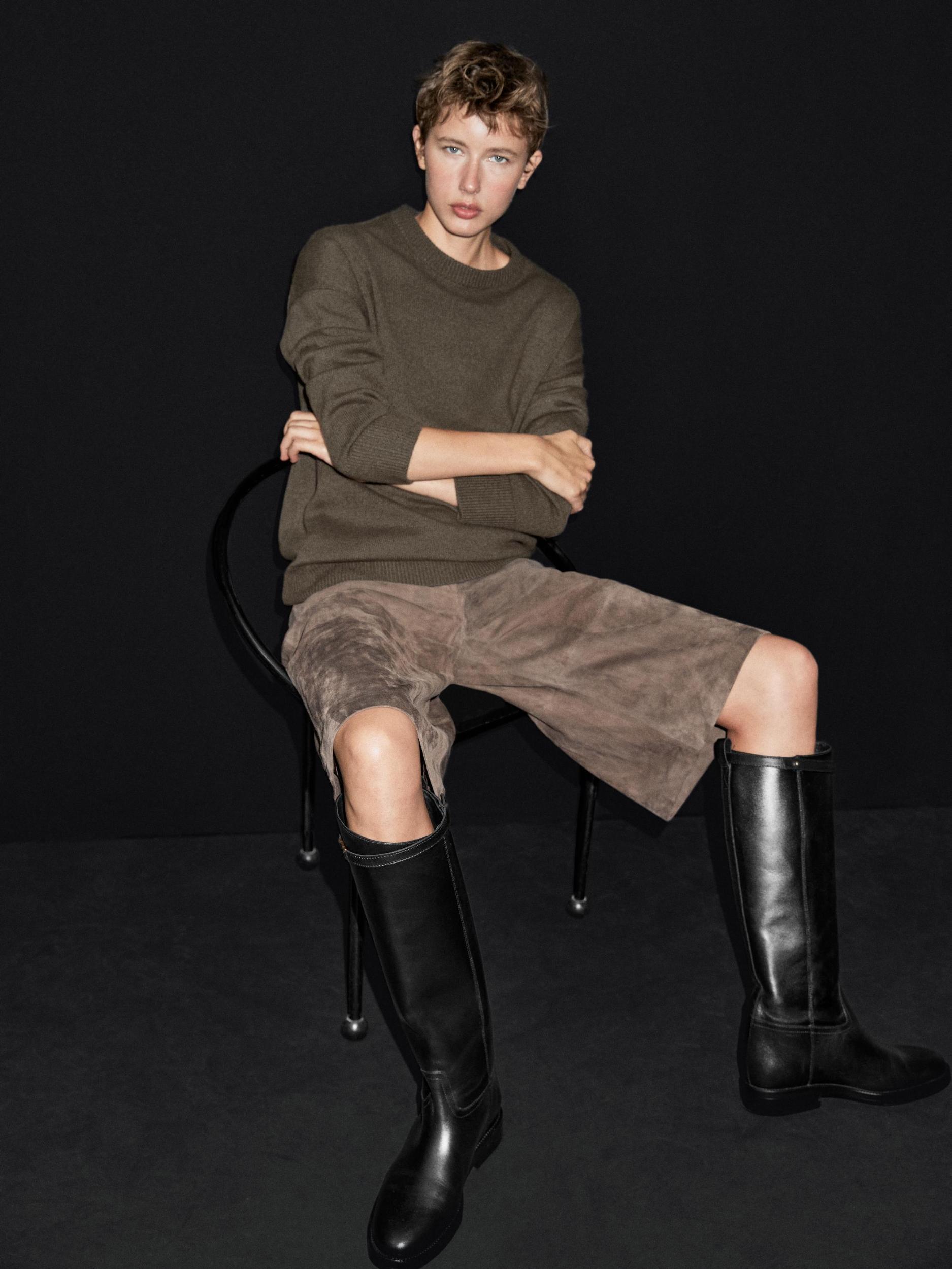 100% cashmere oversize knit sweater Product Image